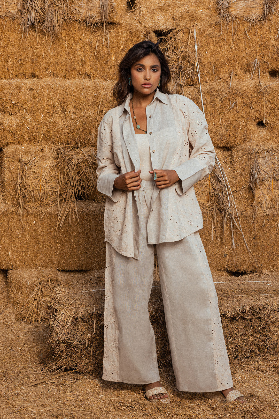 Queen Anne lace set Pure linen with Rukama beige